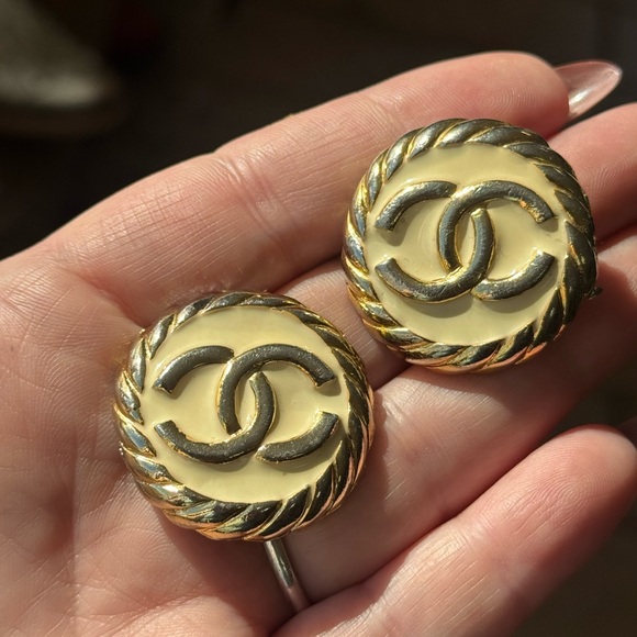 Vintage Chanel Enamel Earrings - Picture 3 of 7